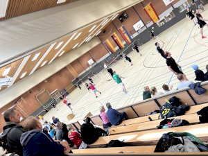 Badminton-Turnier läuft- kommt vorbei